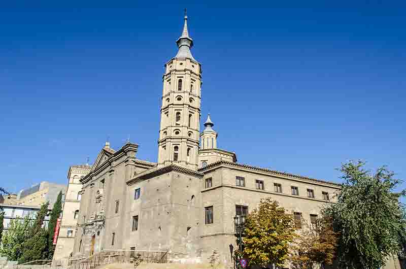 Zaragoza 19 - iglesia de San Juan de los Panetes.jpg